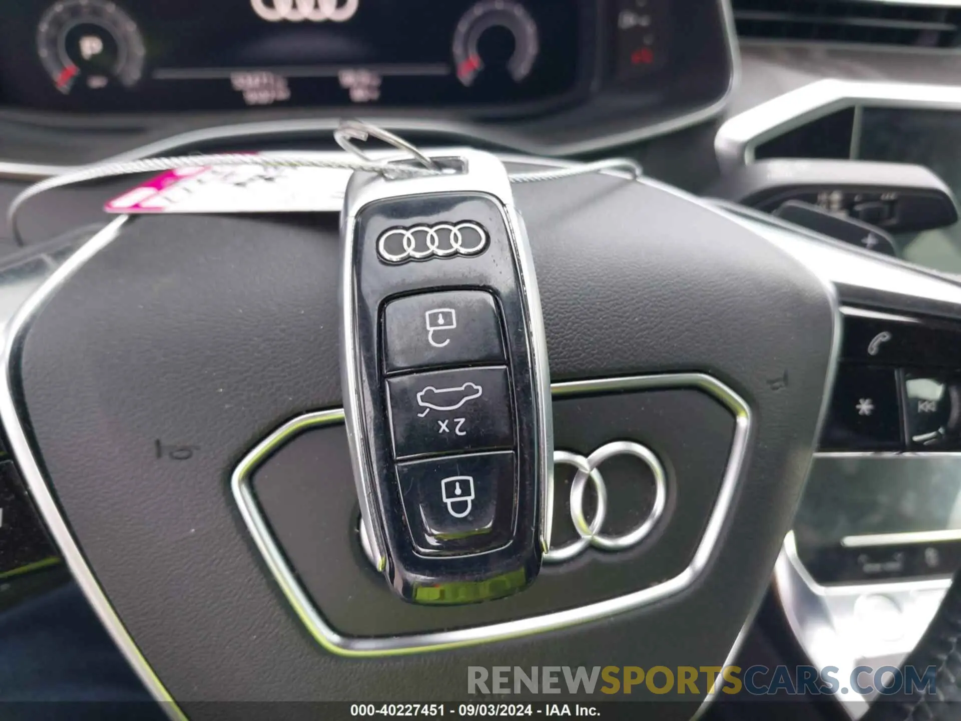 11 Photograph of a damaged car WAUU2AF25KN070493 AUDI A7 2019