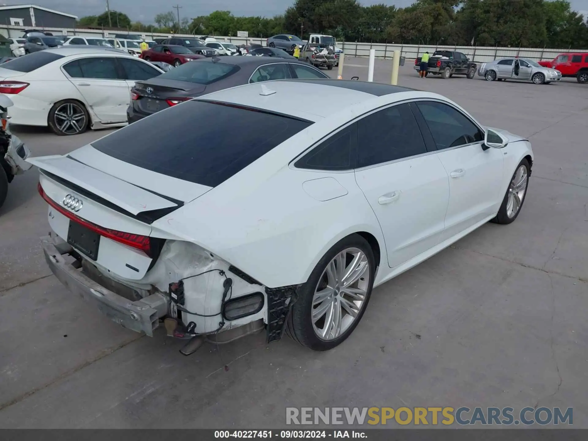 4 Photograph of a damaged car WAUU2AF25KN070493 AUDI A7 2019
