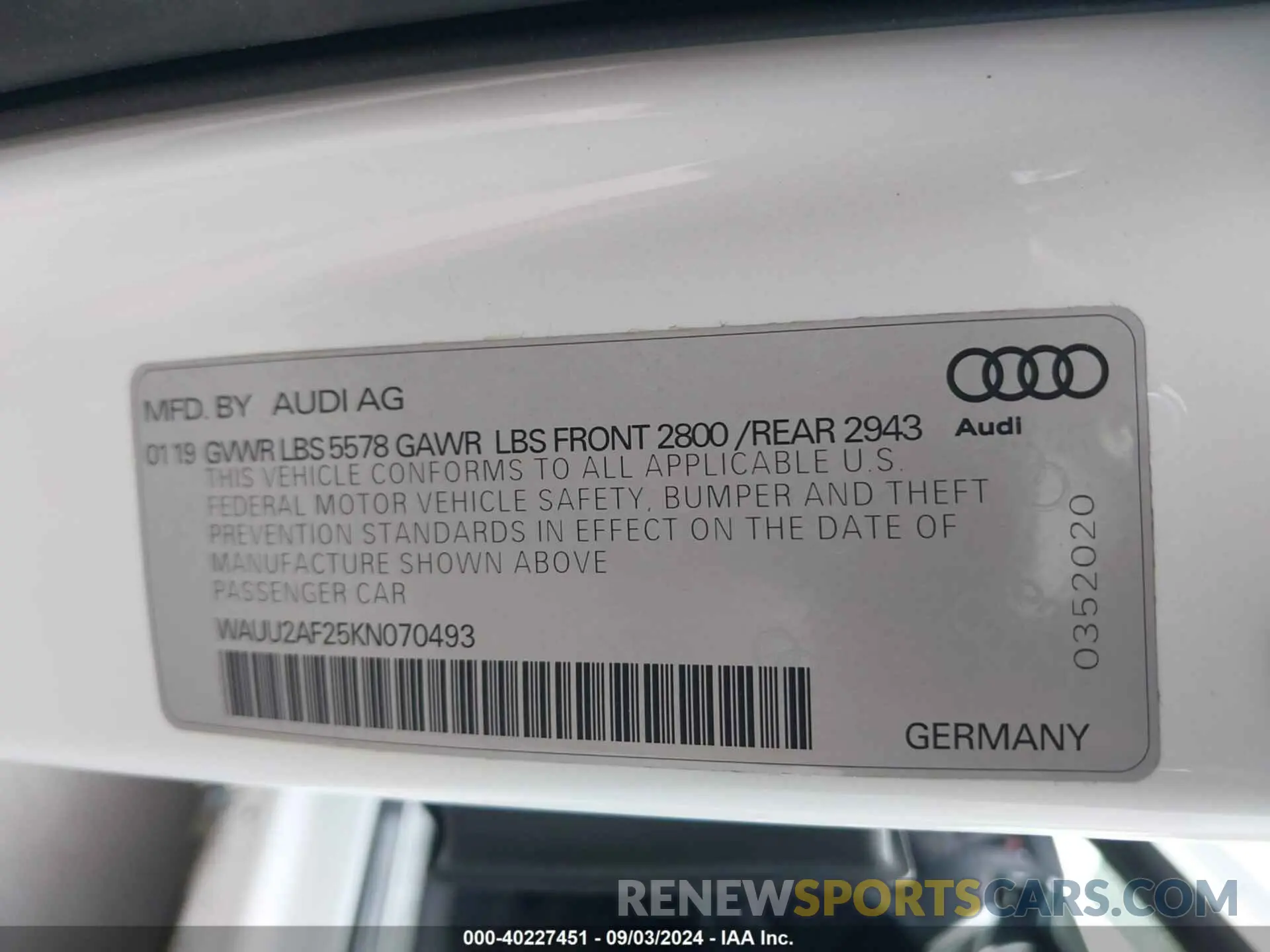 9 Photograph of a damaged car WAUU2AF25KN070493 AUDI A7 2019