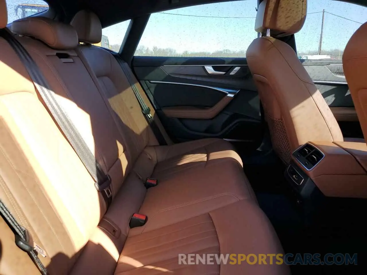 10 Photograph of a damaged car WAUU2AF26KN041665 AUDI A7 2019