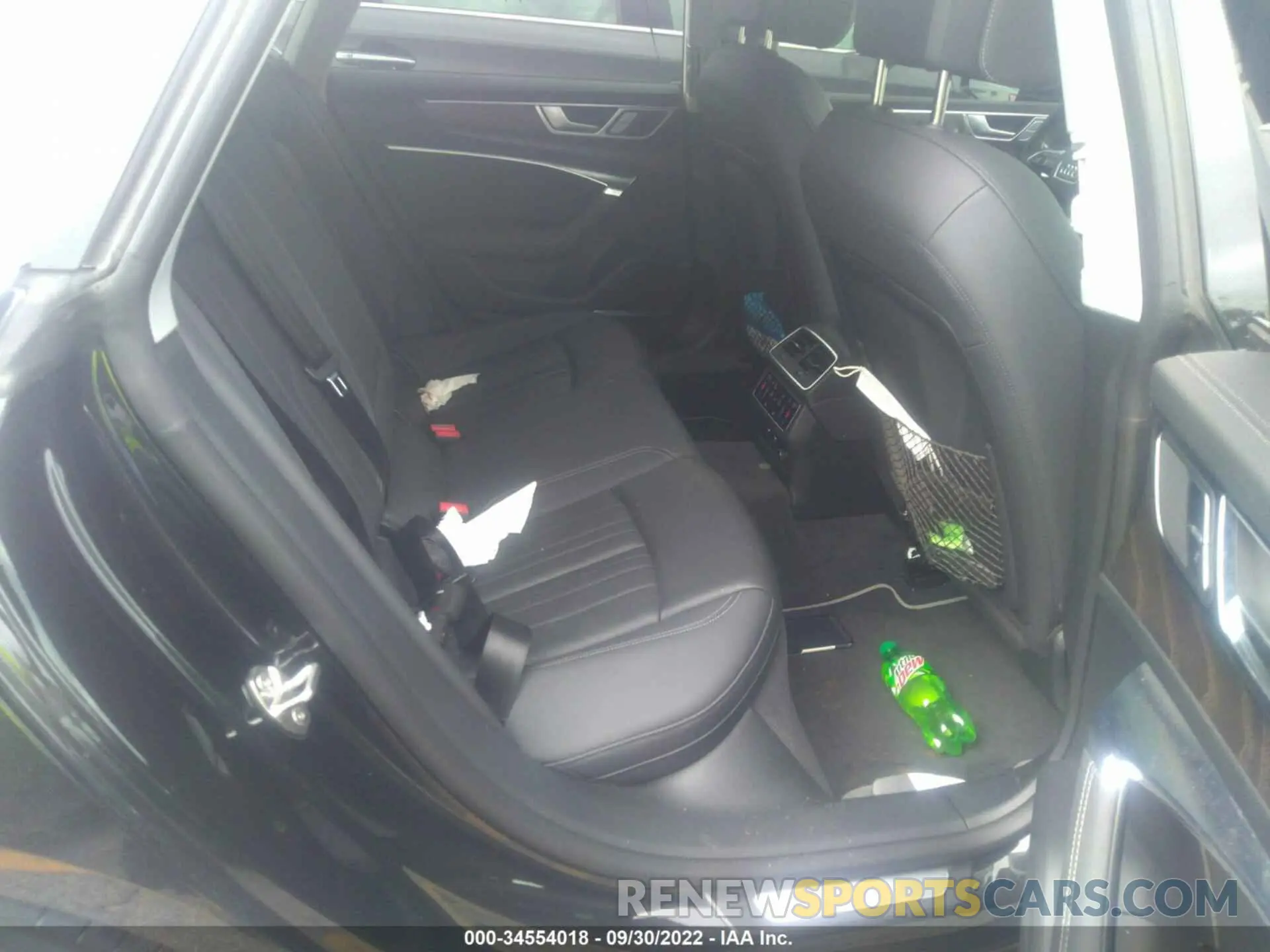 8 Photograph of a damaged car WAUU2AF26KN101427 AUDI A7 2019