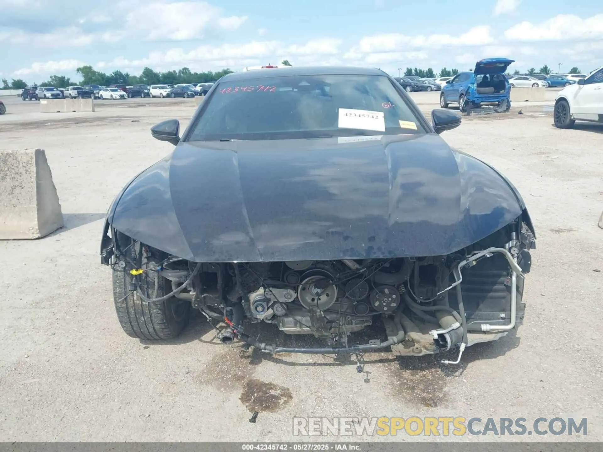13 Photograph of a damaged car WAUU2AF2XKN026683 AUDI A7 2019
