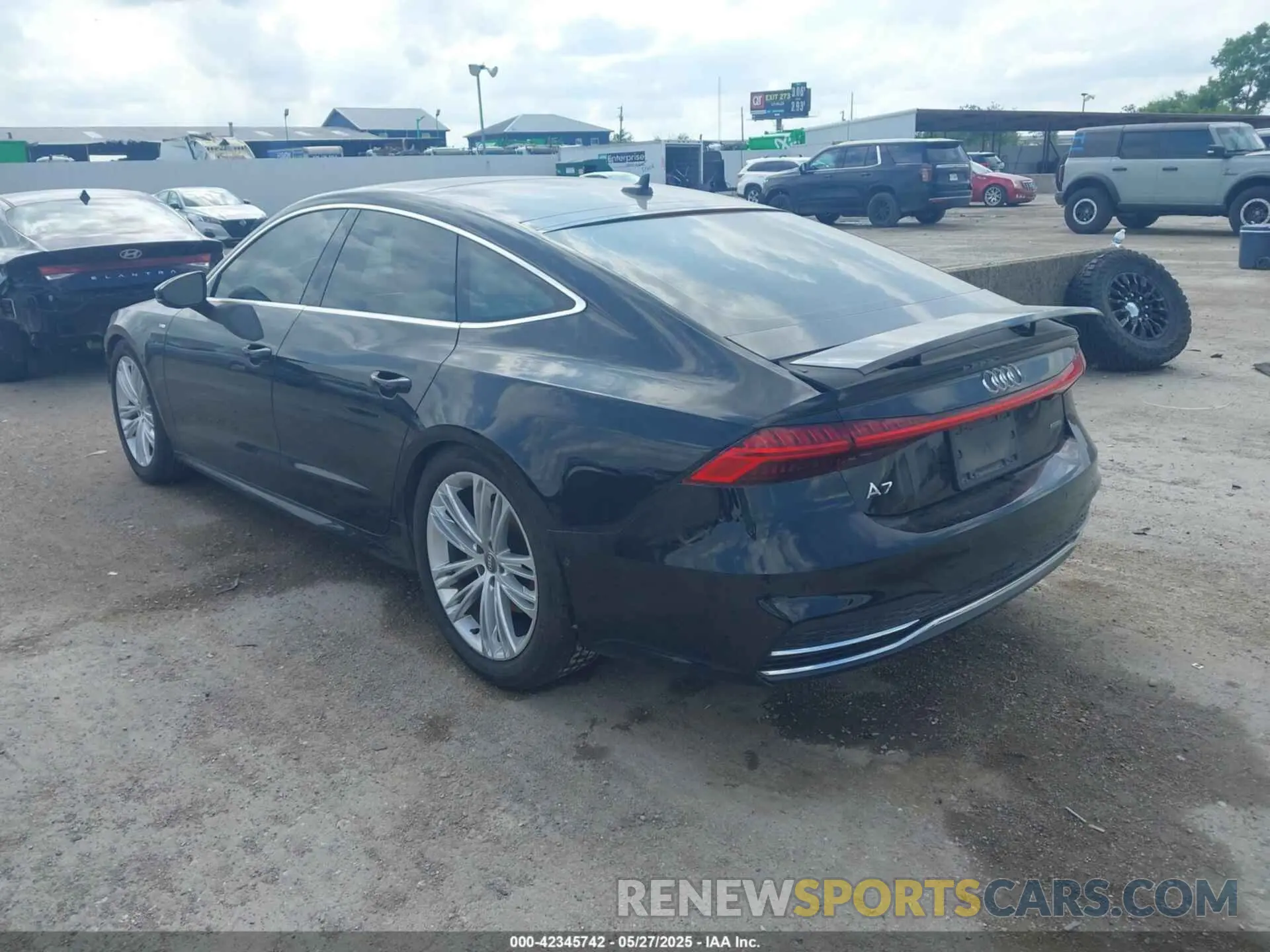 3 Photograph of a damaged car WAUU2AF2XKN026683 AUDI A7 2019