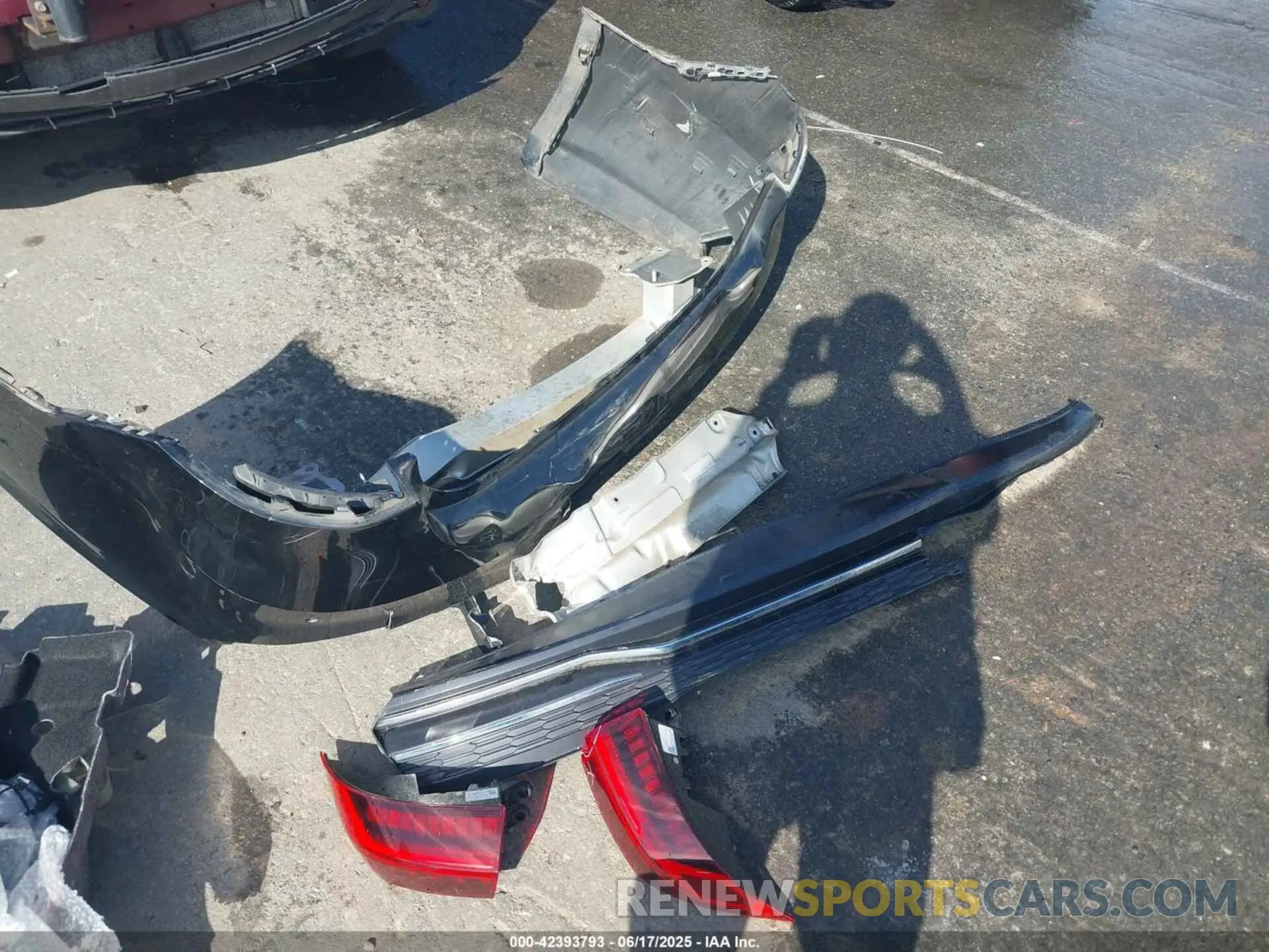 12 Photograph of a damaged car WAUV2AF21KN132315 AUDI A7 2019