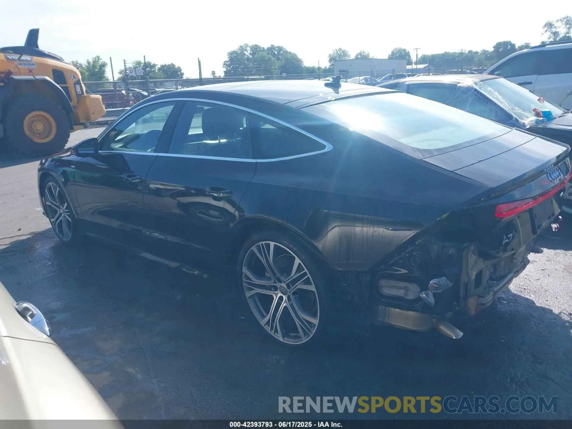 15 Photograph of a damaged car WAUV2AF21KN132315 AUDI A7 2019