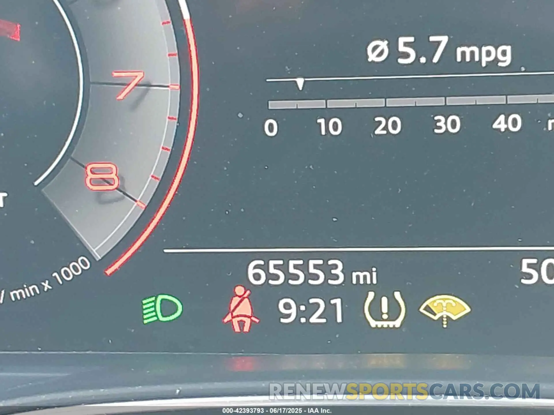 16 Photograph of a damaged car WAUV2AF21KN132315 AUDI A7 2019