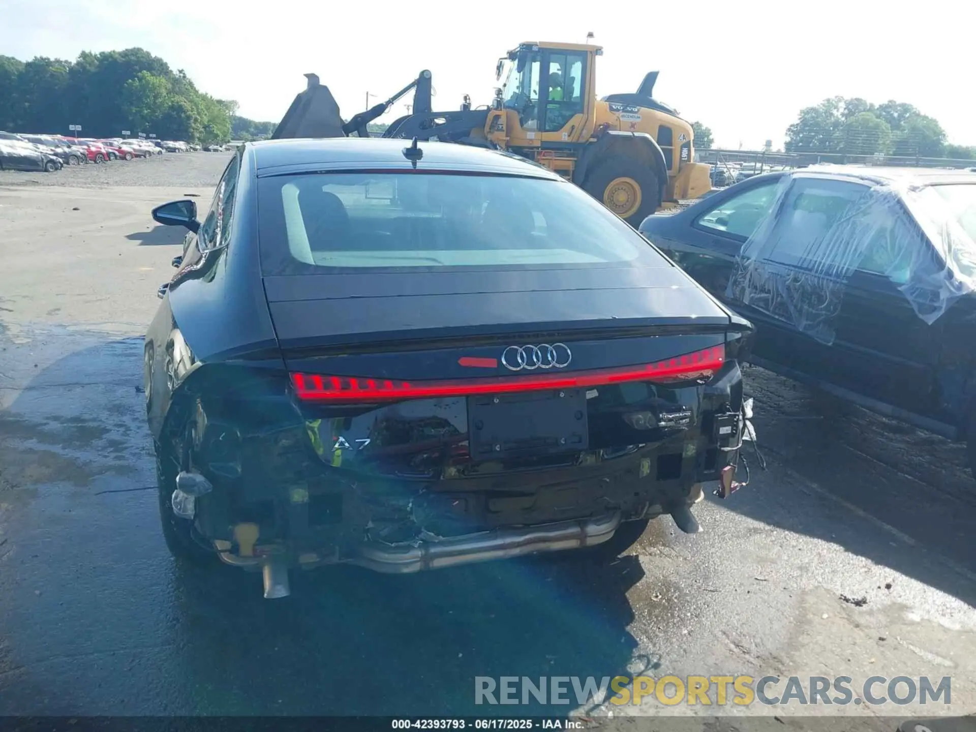 6 Photograph of a damaged car WAUV2AF21KN132315 AUDI A7 2019