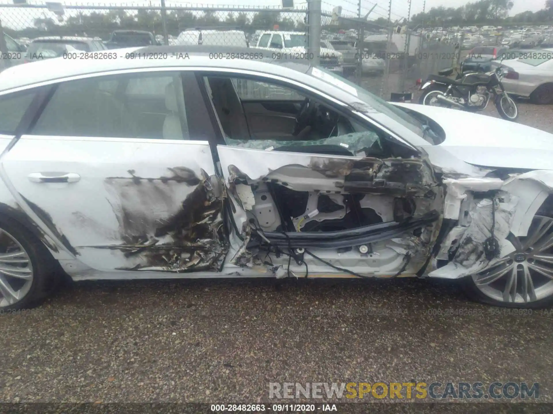 6 Photograph of a damaged car WAUV2AF22KN086784 AUDI A7 2019