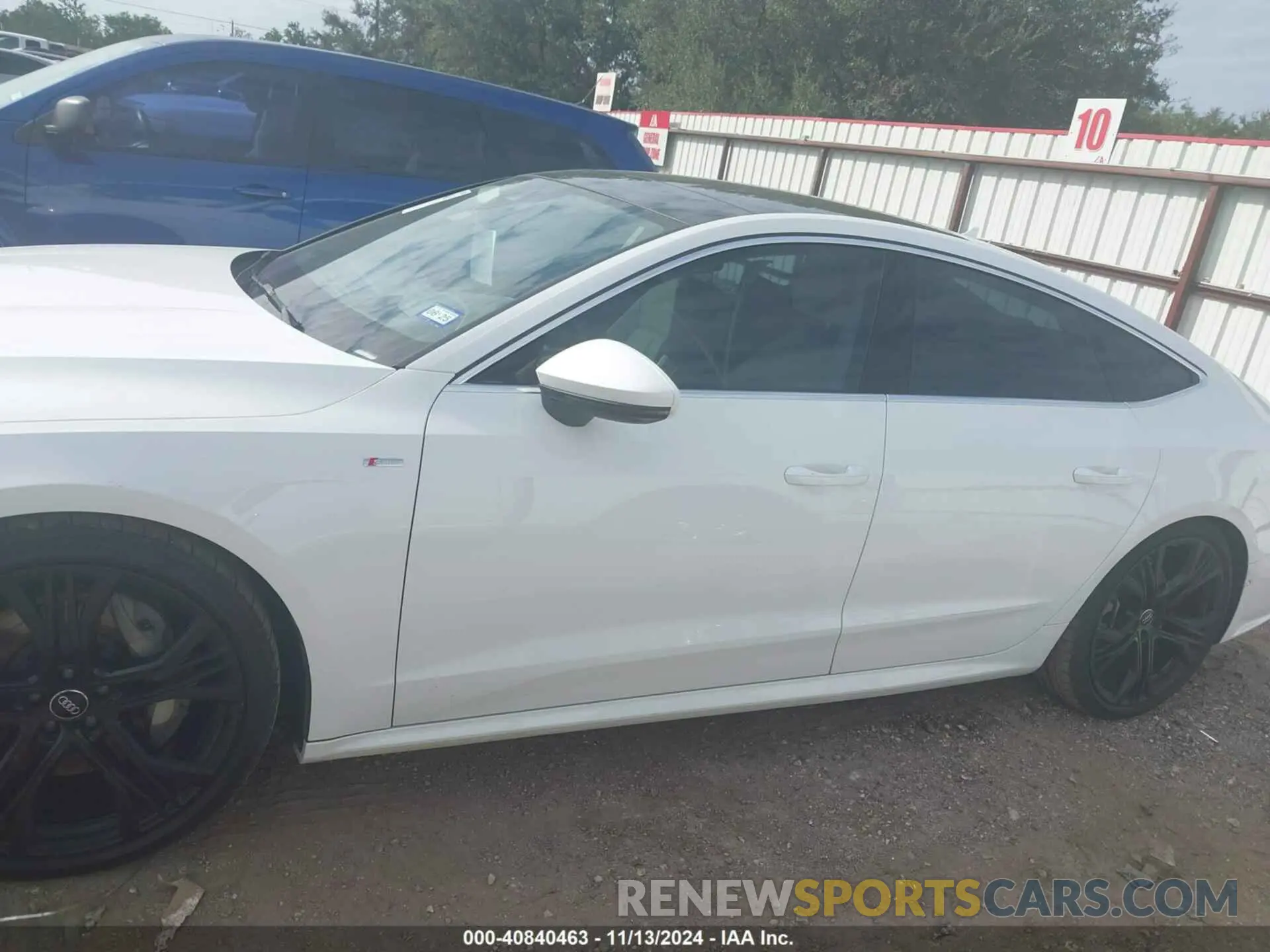 15 Photograph of a damaged car WAUV2AF22KN101994 AUDI A7 2019