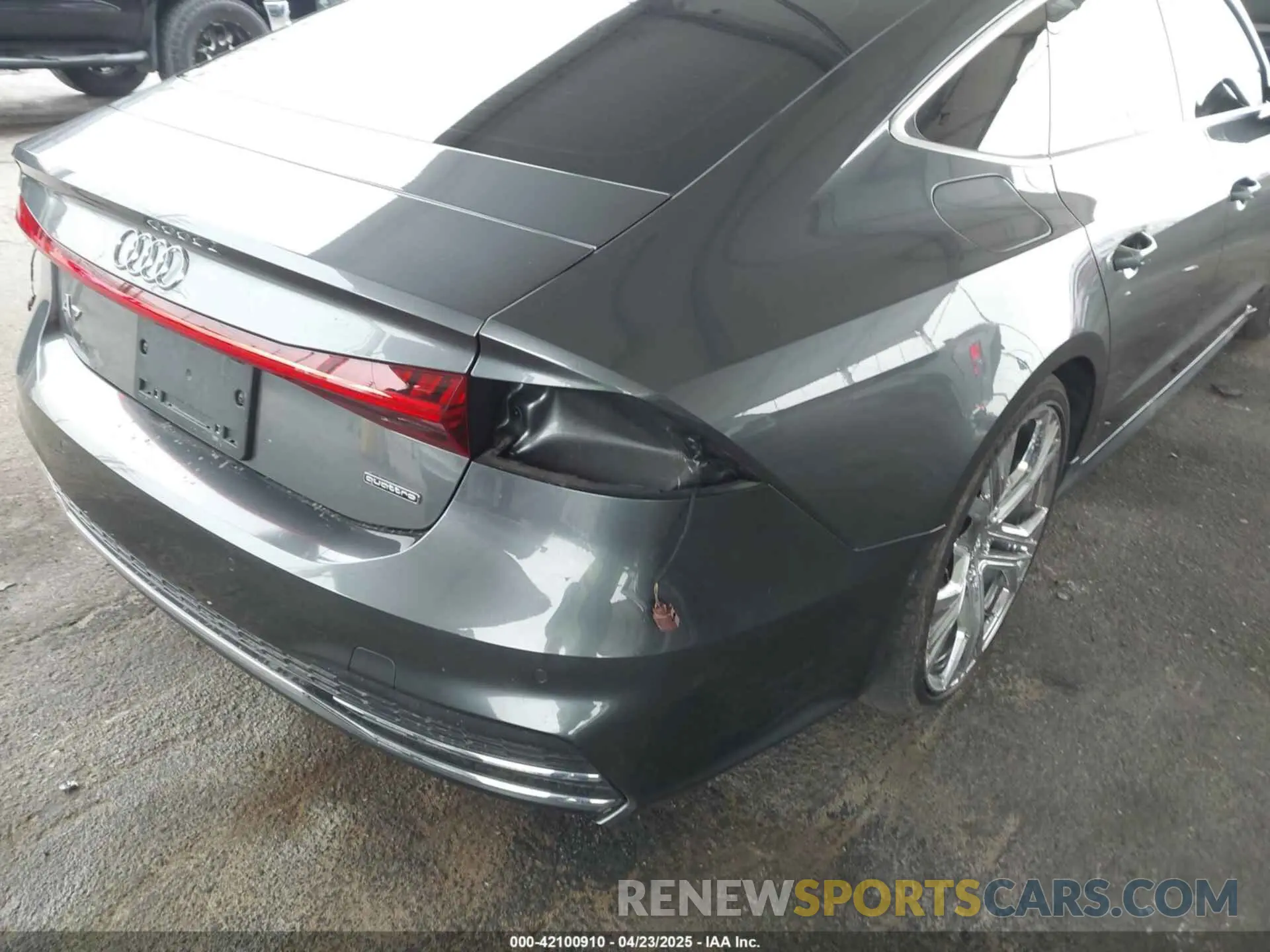 19 Photograph of a damaged car WAUV2AF25KN022867 AUDI A7 2019