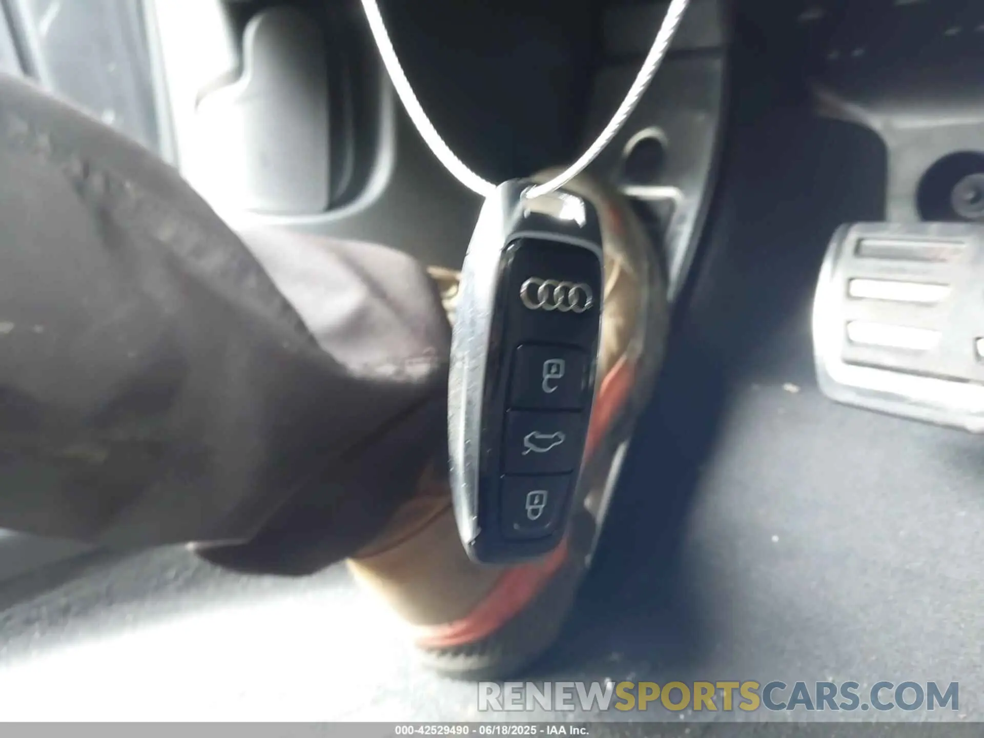 11 Photograph of a damaged car WAUV2AF29KN022385 AUDI A7 2019