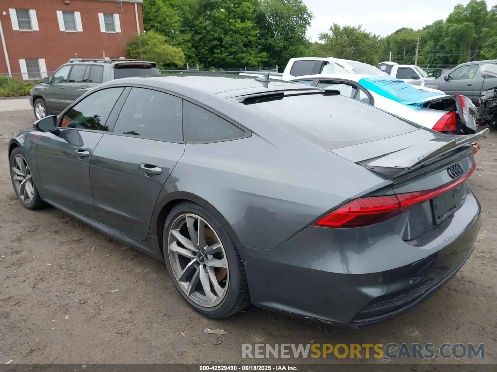 3 Photograph of a damaged car WAUV2AF29KN022385 AUDI A7 2019