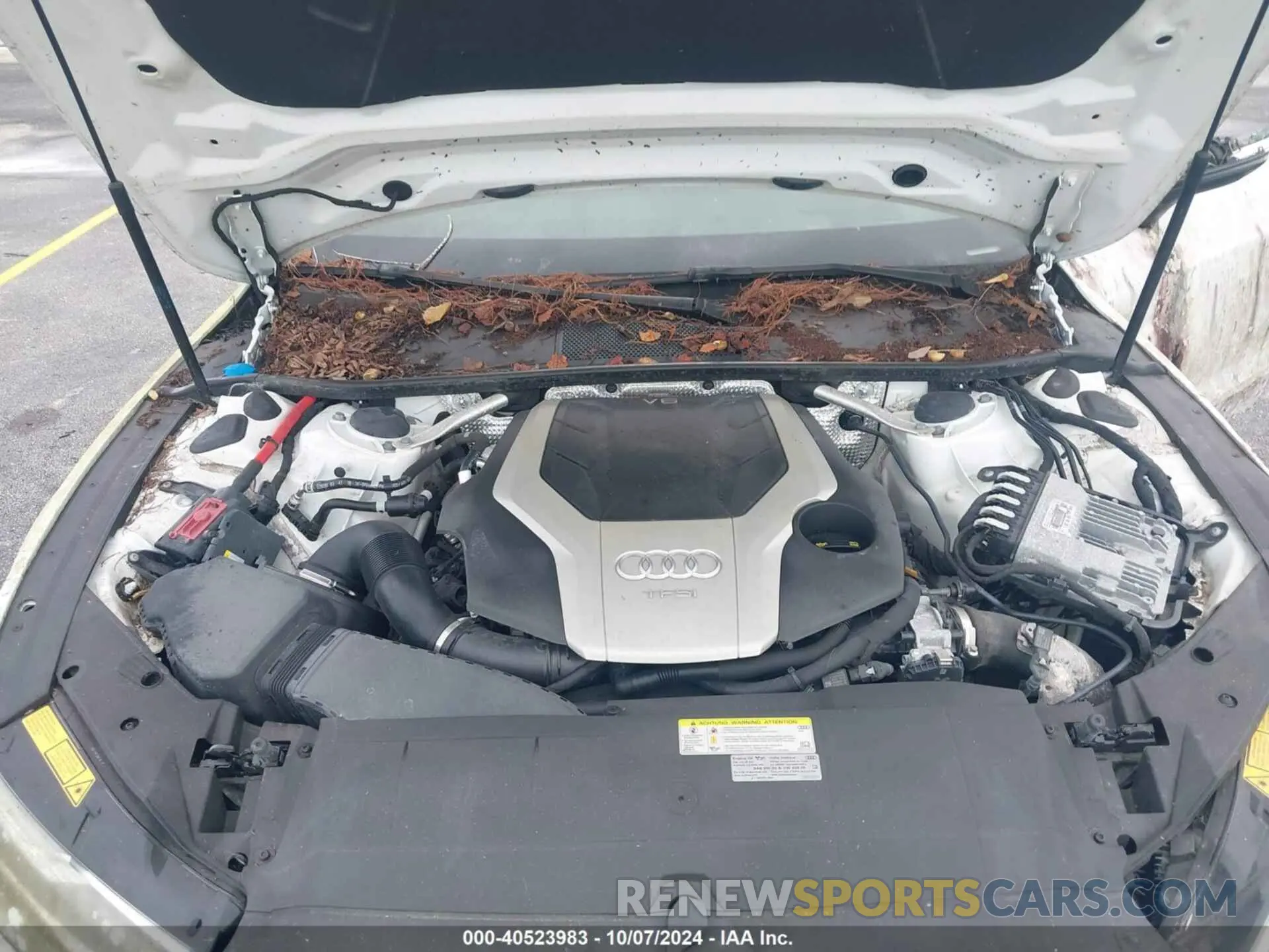 10 Photograph of a damaged car WAUV2BF27KN056637 AUDI A7 2019