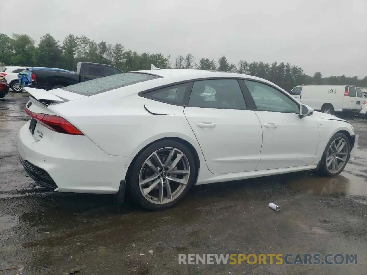 3 Photograph of a damaged car WAUVPBF29MN039021 AUDI A7 2021