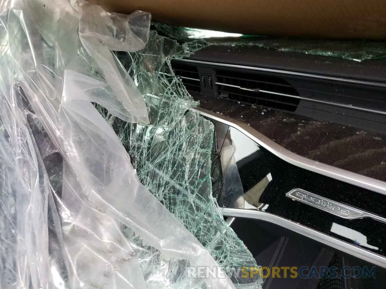 9 Photograph of a damaged car WAUU2BF25NN045782 AUDI A7 2022