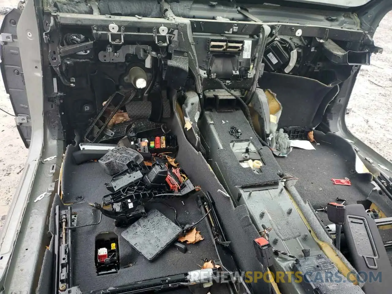 8 Photograph of a damaged car WAUU2BF21PN039674 AUDI A7 2023
