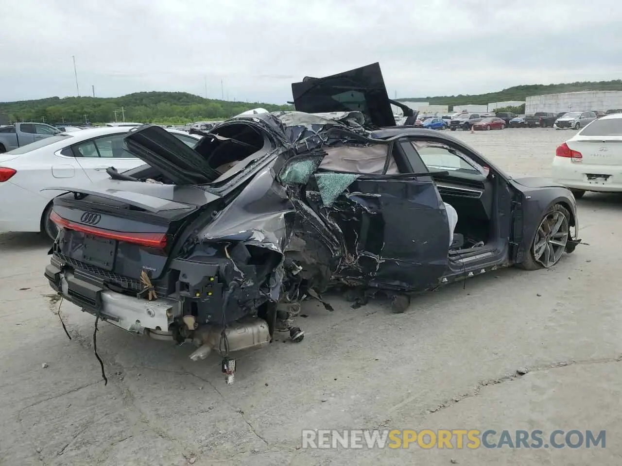 3 Photograph of a damaged car WAUV2BF25PN040234 AUDI A7 2023