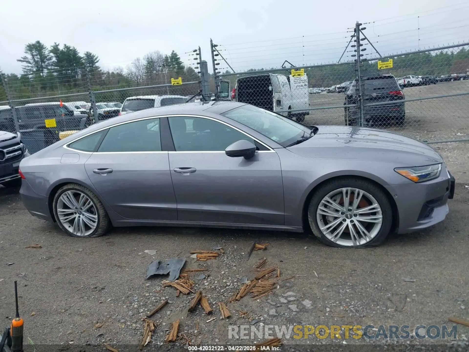 13 Photograph of a damaged car WAUS2AF20LN030444 AUDI A7 SPORTBACK 2020