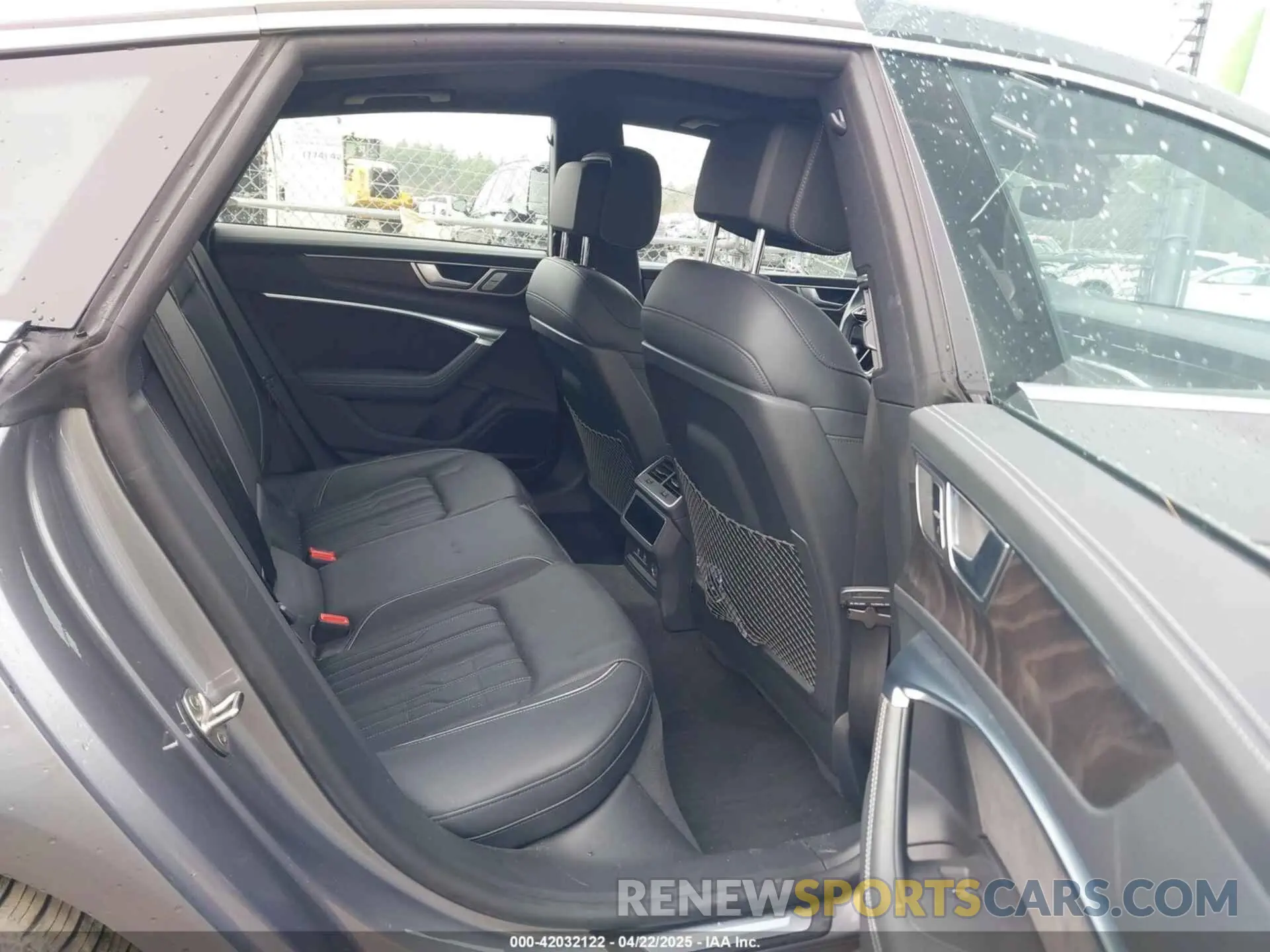 8 Photograph of a damaged car WAUS2AF20LN030444 AUDI A7 SPORTBACK 2020