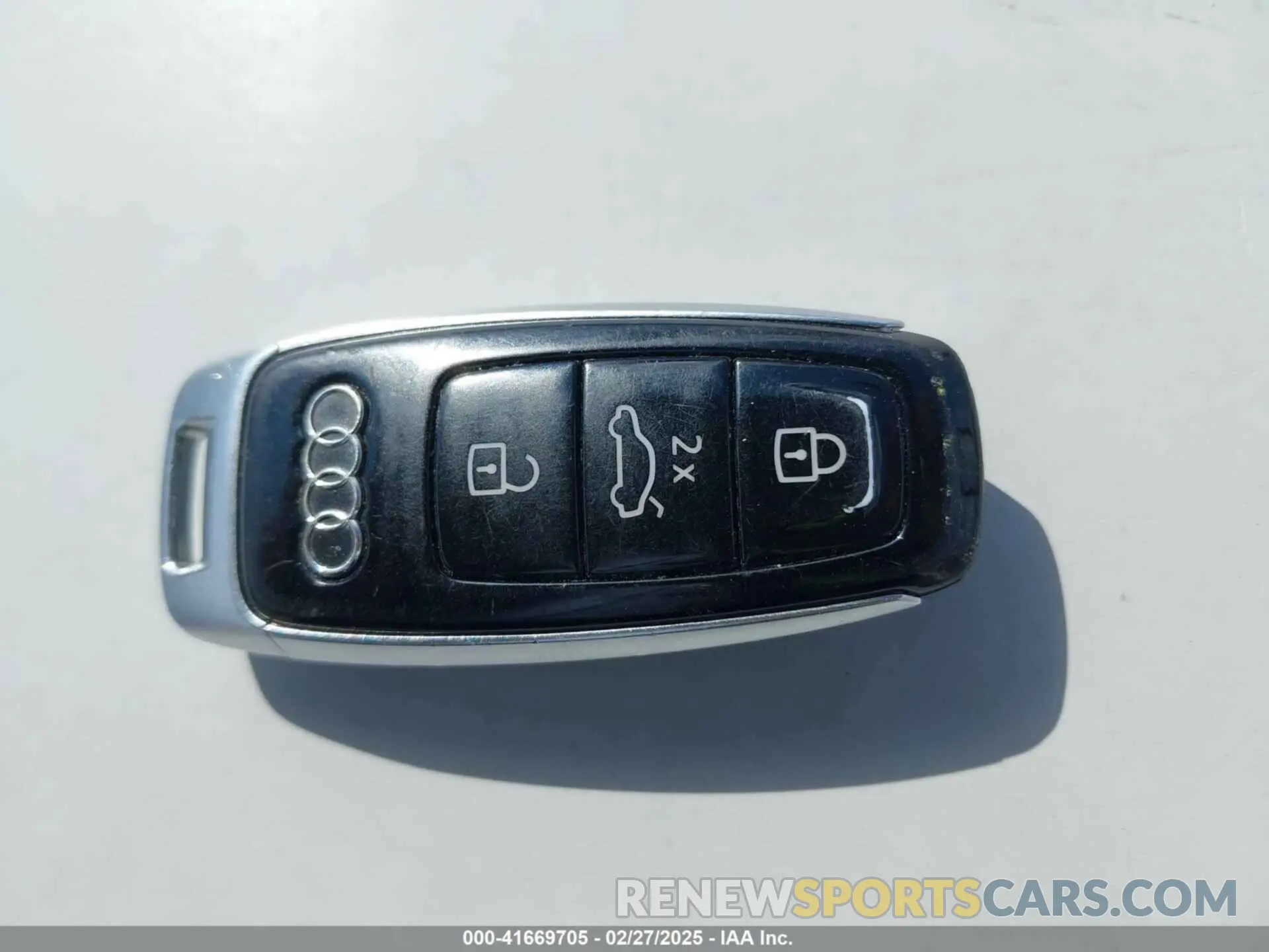 11 Photograph of a damaged car WAUV2AF27LN002346 AUDI A7 SPORTBACK 2020