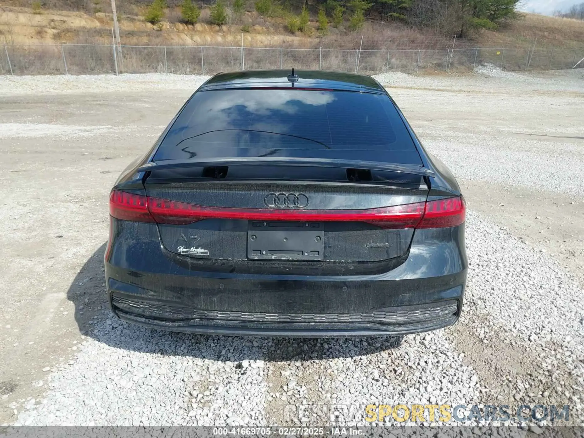 17 Photograph of a damaged car WAUV2AF27LN002346 AUDI A7 SPORTBACK 2020