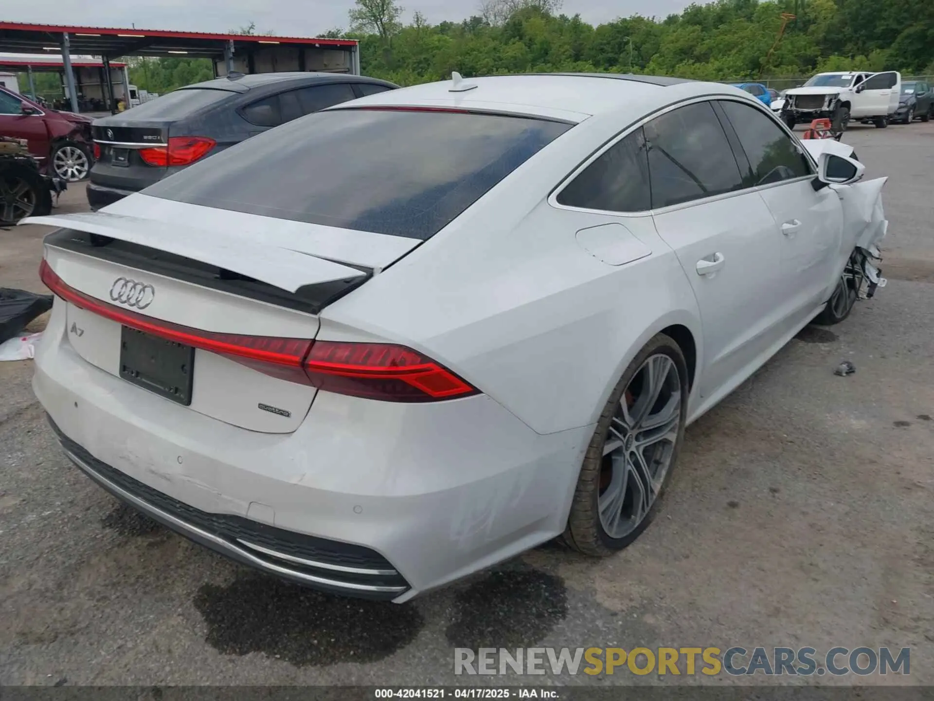 4 Photograph of a damaged car WAUV2AF2XMN023175 AUDI A7 SPORTBACK 2021