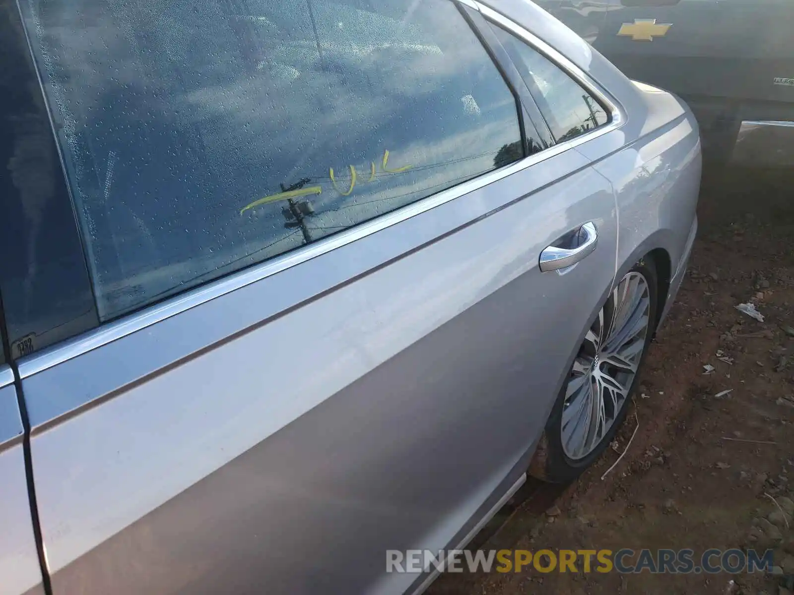 9 Photograph of a damaged car WAU8DAF82KN005486 AUDI A8 2019