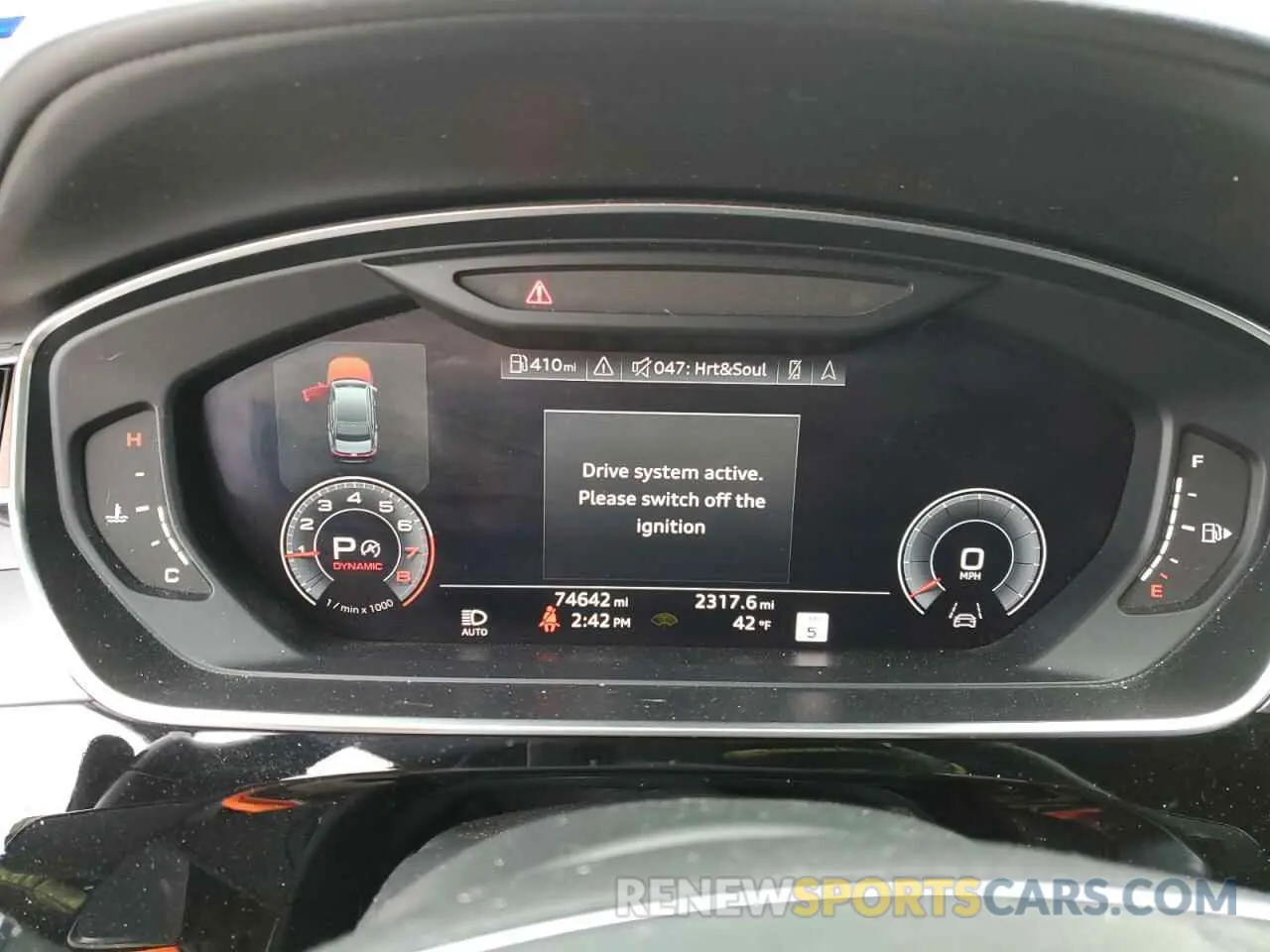 9 Photograph of a damaged car WAU8DAF82KN014043 AUDI A8 2019