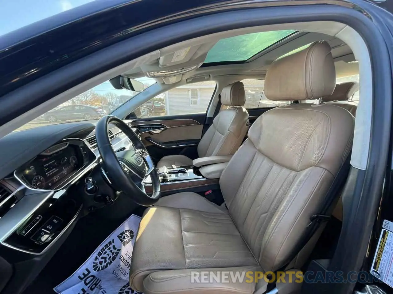 8 Photograph of a damaged car WAU8DAF83KN008641 AUDI A8 2019