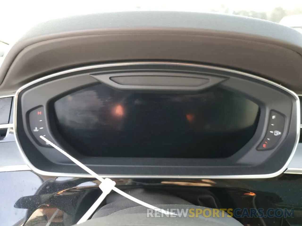 9 Photograph of a damaged car WAU8DAF83KN014441 AUDI A8 2019