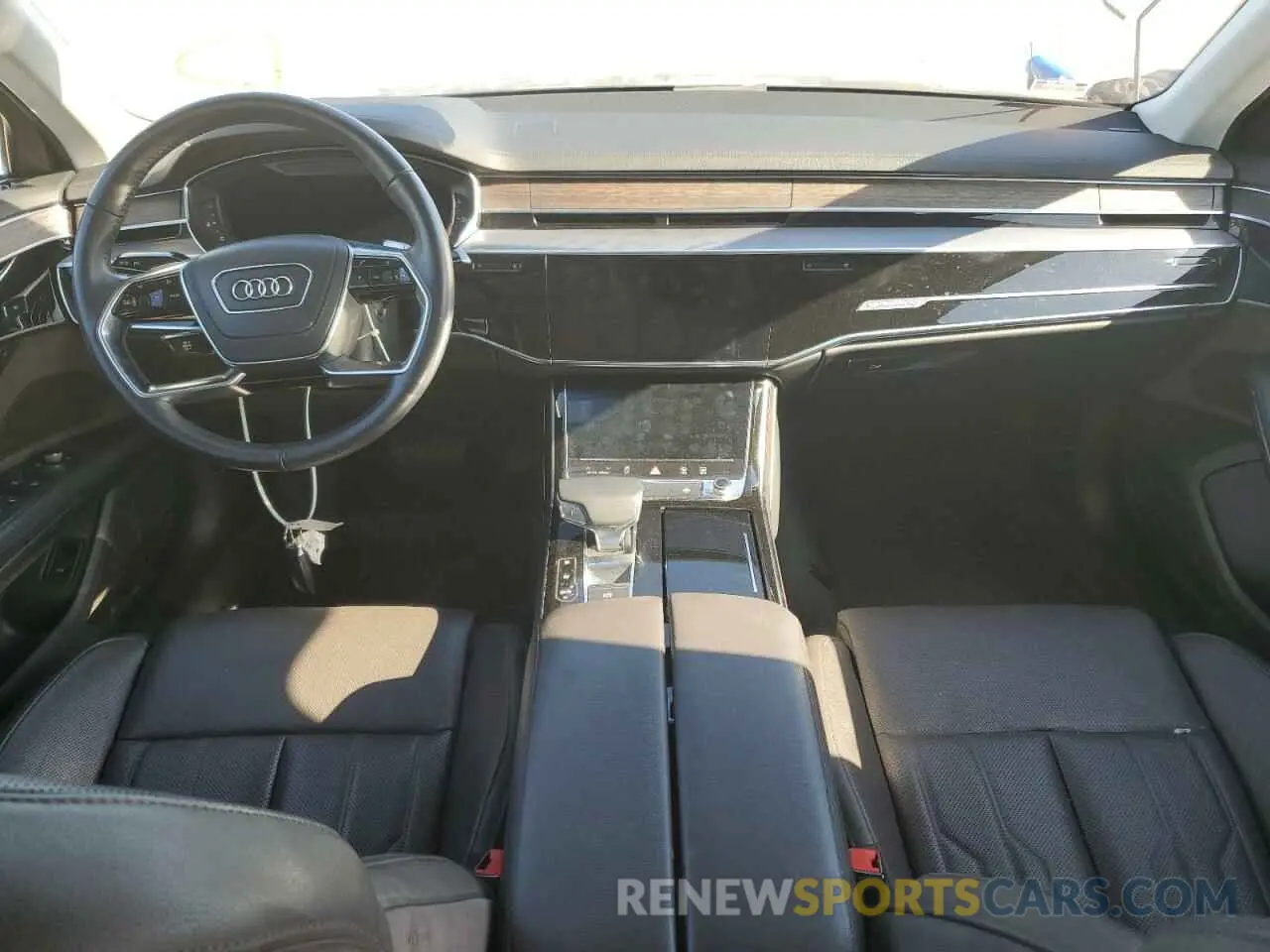 8 Photograph of a damaged car WAU8DAF84KN005036 AUDI A8 2019