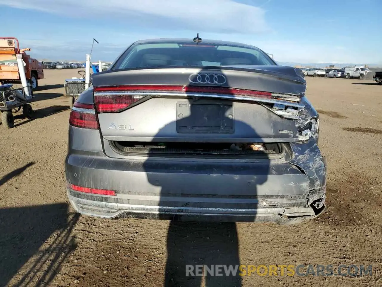 6 Photograph of a damaged car WAU8DAF84KN008101 AUDI A8 2019