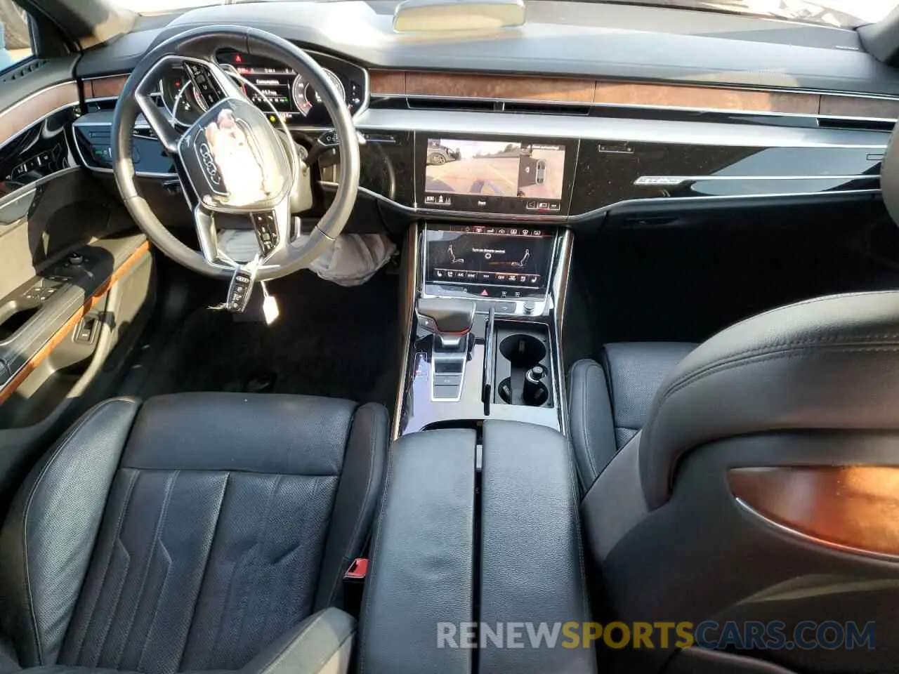 8 Photograph of a damaged car WAU8DAF86KN018337 AUDI A8 2019