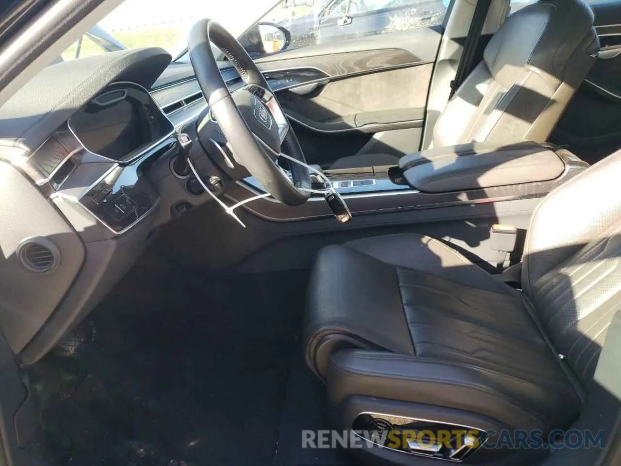 7 Photograph of a damaged car WAU8DAF87KN002177 AUDI A8 2019