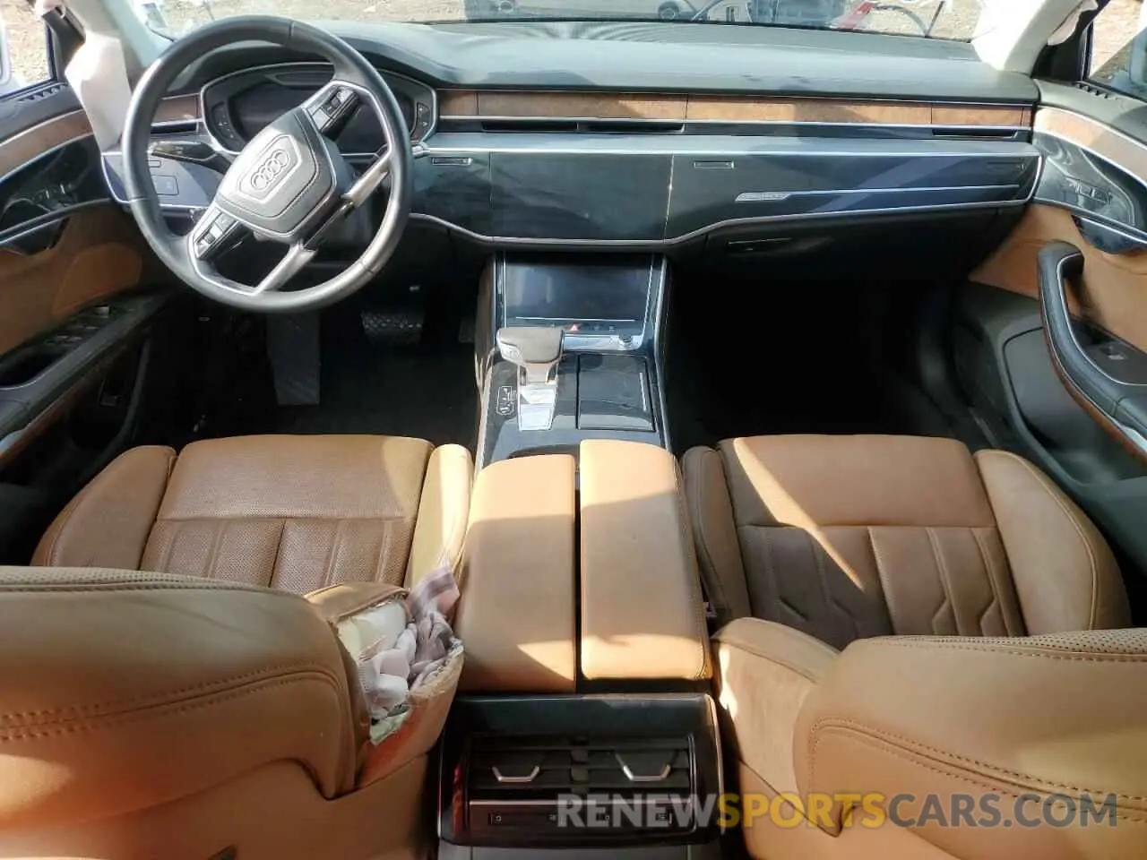 8 Photograph of a damaged car WAU8DAF87KN018640 AUDI A8 2019