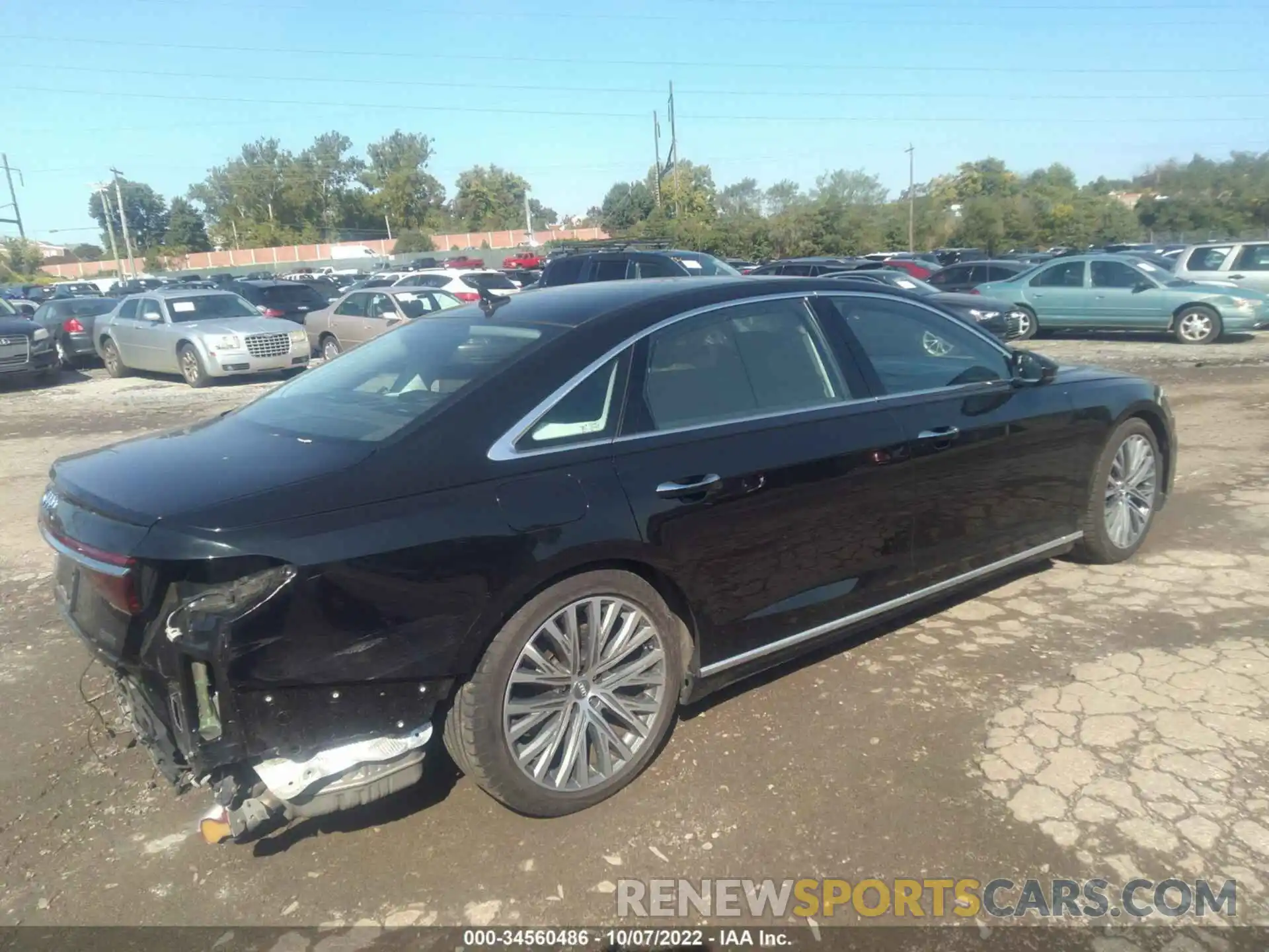 4 Photograph of a damaged car WAU8DAF88KN002950 AUDI A8 2019