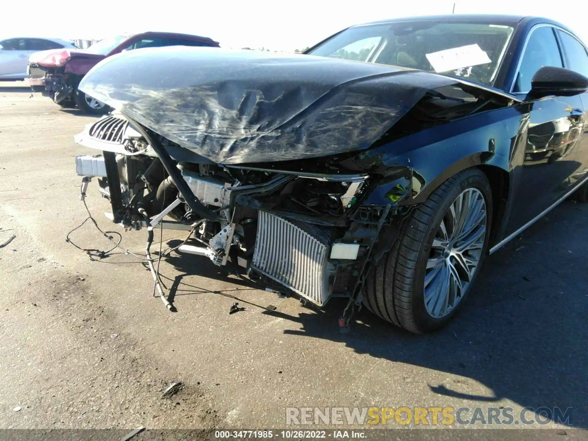 6 Photograph of a damaged car WAU8DAF88KN014774 AUDI A8 2019