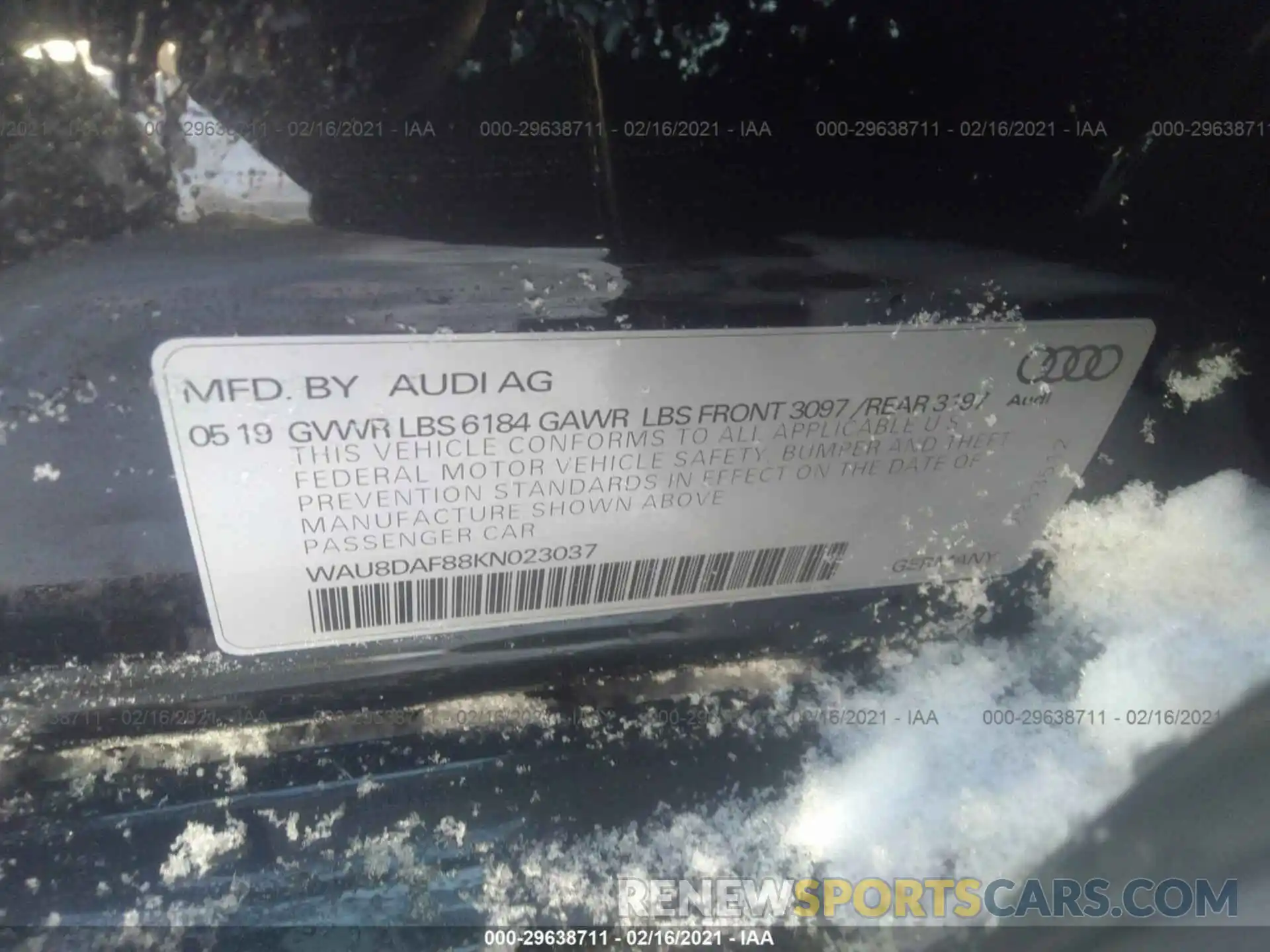 9 Photograph of a damaged car WAU8DAF88KN023037 AUDI A8 2019