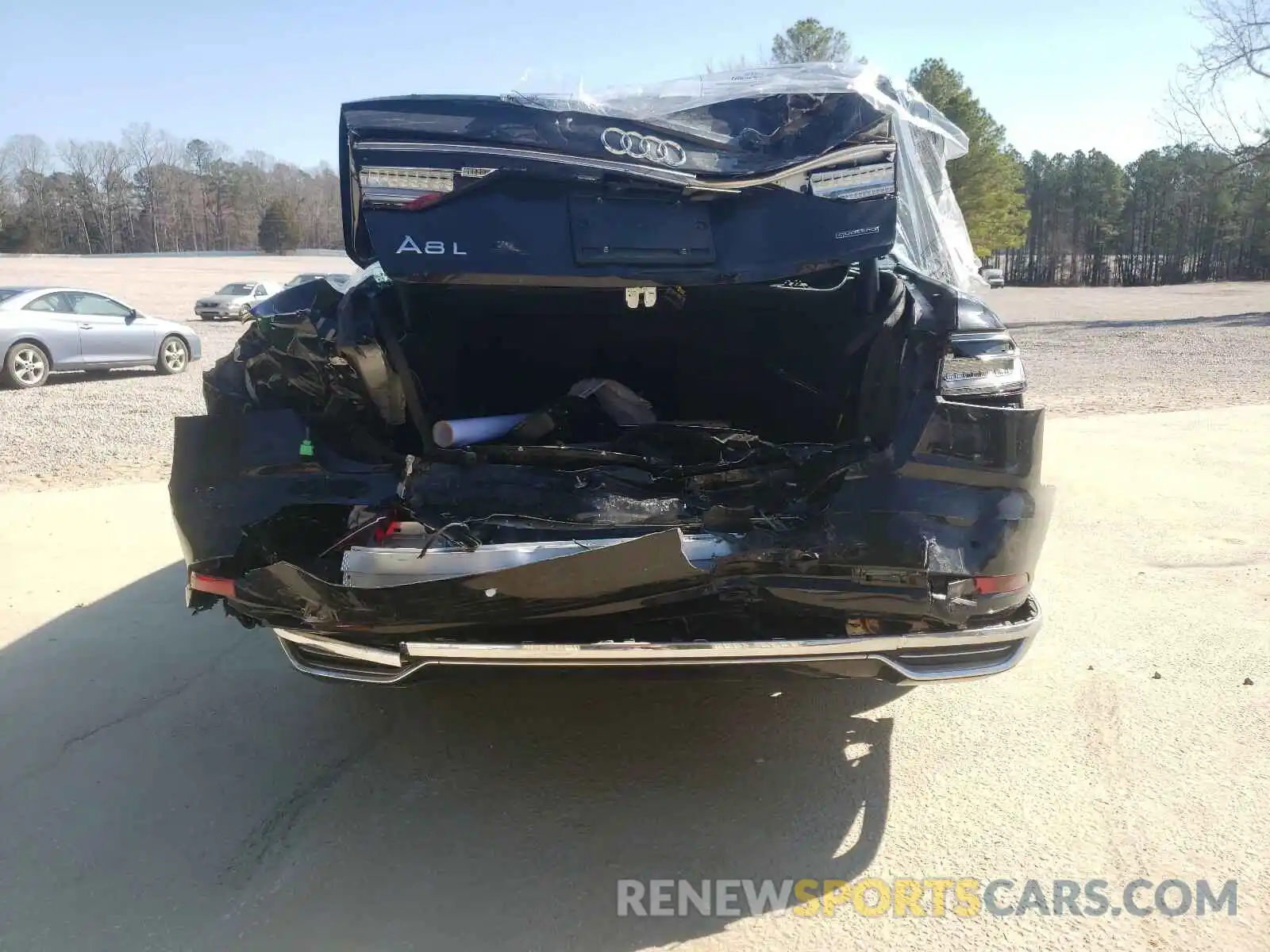 9 Photograph of a damaged car WAU8DAF8XKN010466 AUDI A8 2019