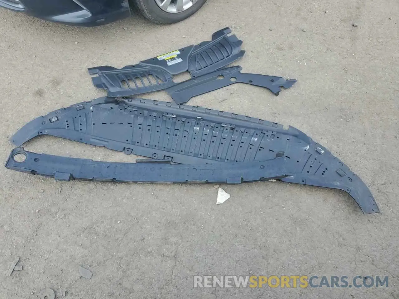 12 Photograph of a damaged car WAU8EAF81KN024754 AUDI A8 2019