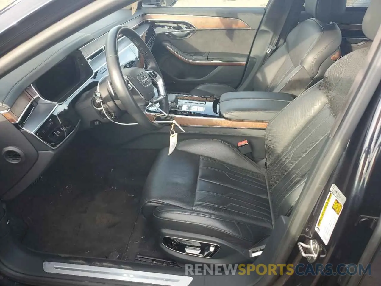 7 Photograph of a damaged car WAU8EAF81KN024754 AUDI A8 2019