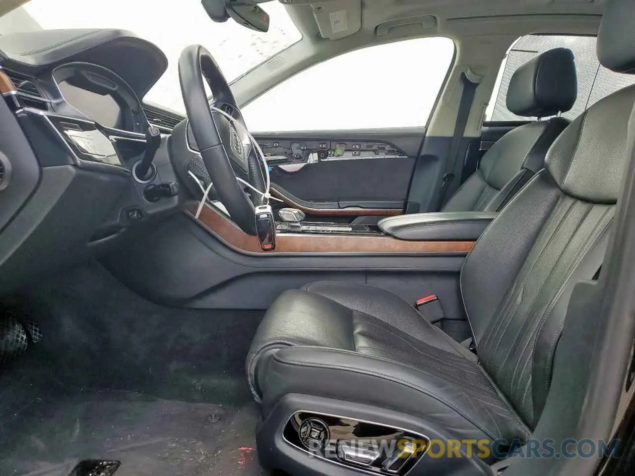 7 Photograph of a damaged car WAU8DAF88LN003646 AUDI A8 2020