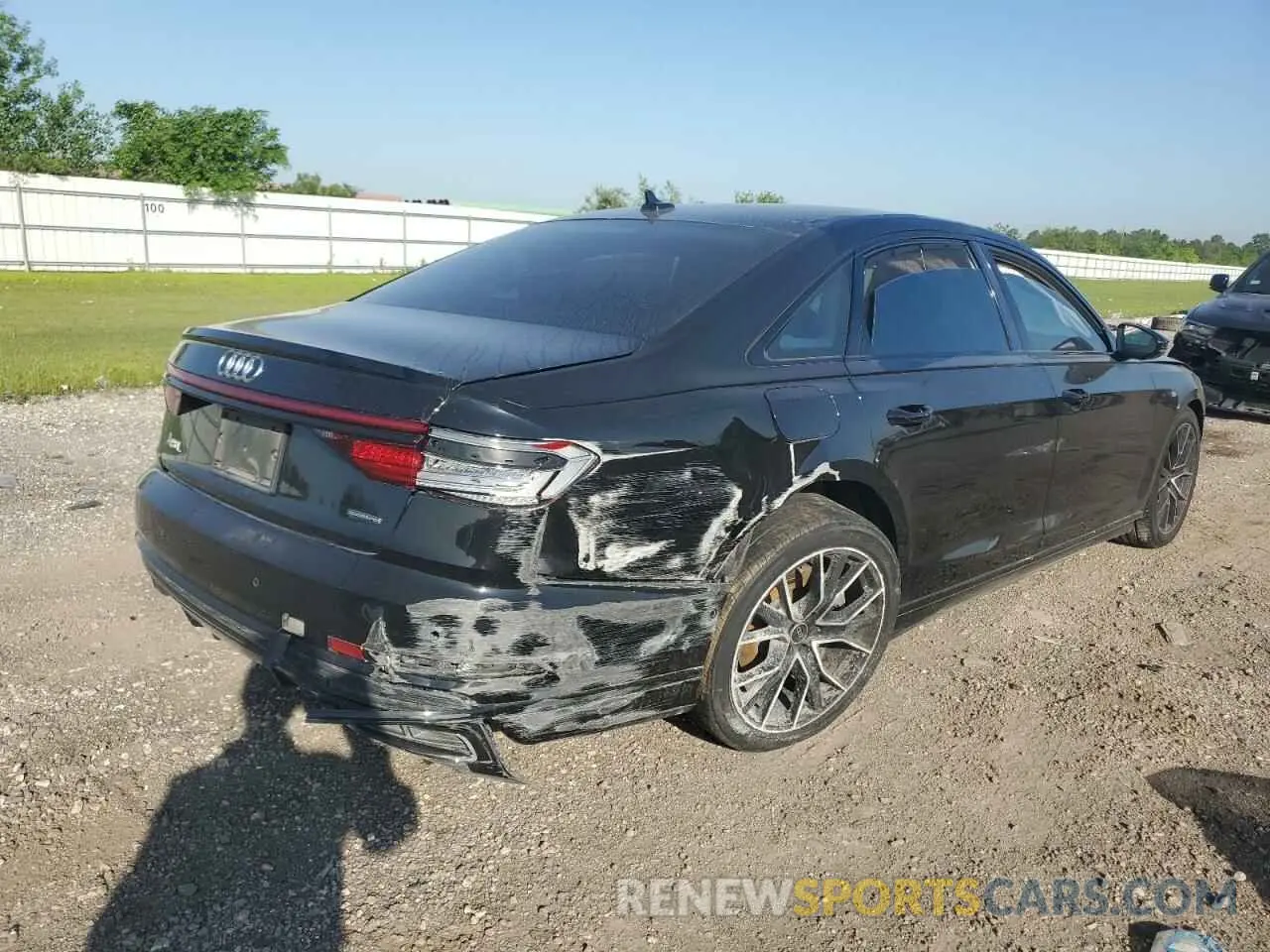 3 Photograph of a damaged car WAU8DAF82MN007466 AUDI A8 2021