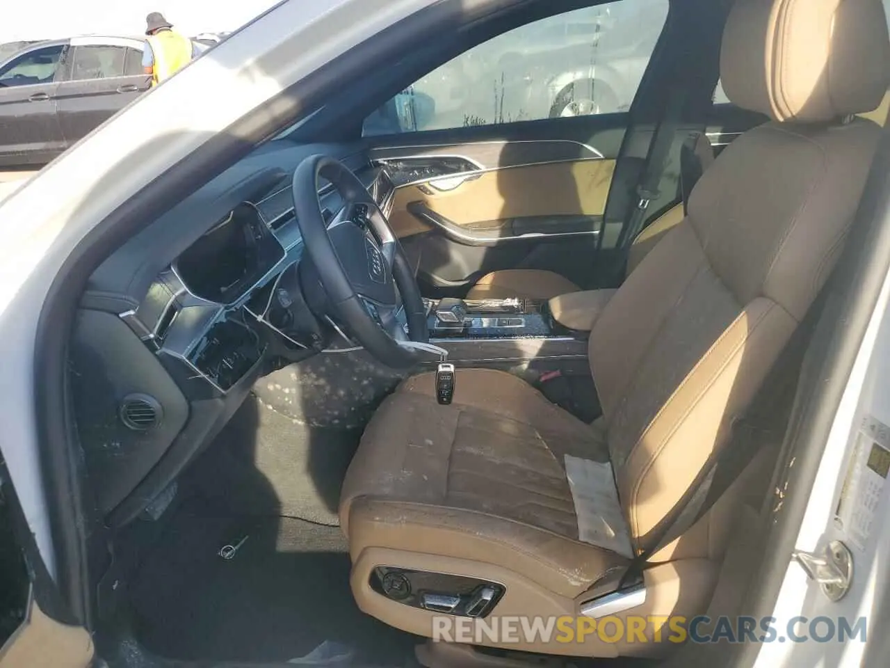 7 Photograph of a damaged car WAU8DAF86MN031902 AUDI A8 2021