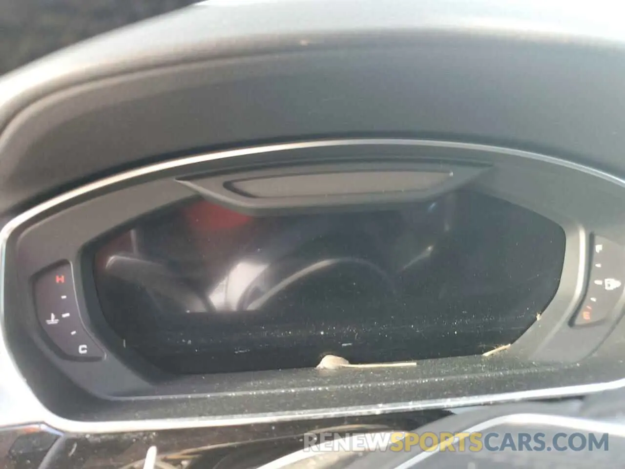 9 Photograph of a damaged car WAU8DAF86MN031902 AUDI A8 2021