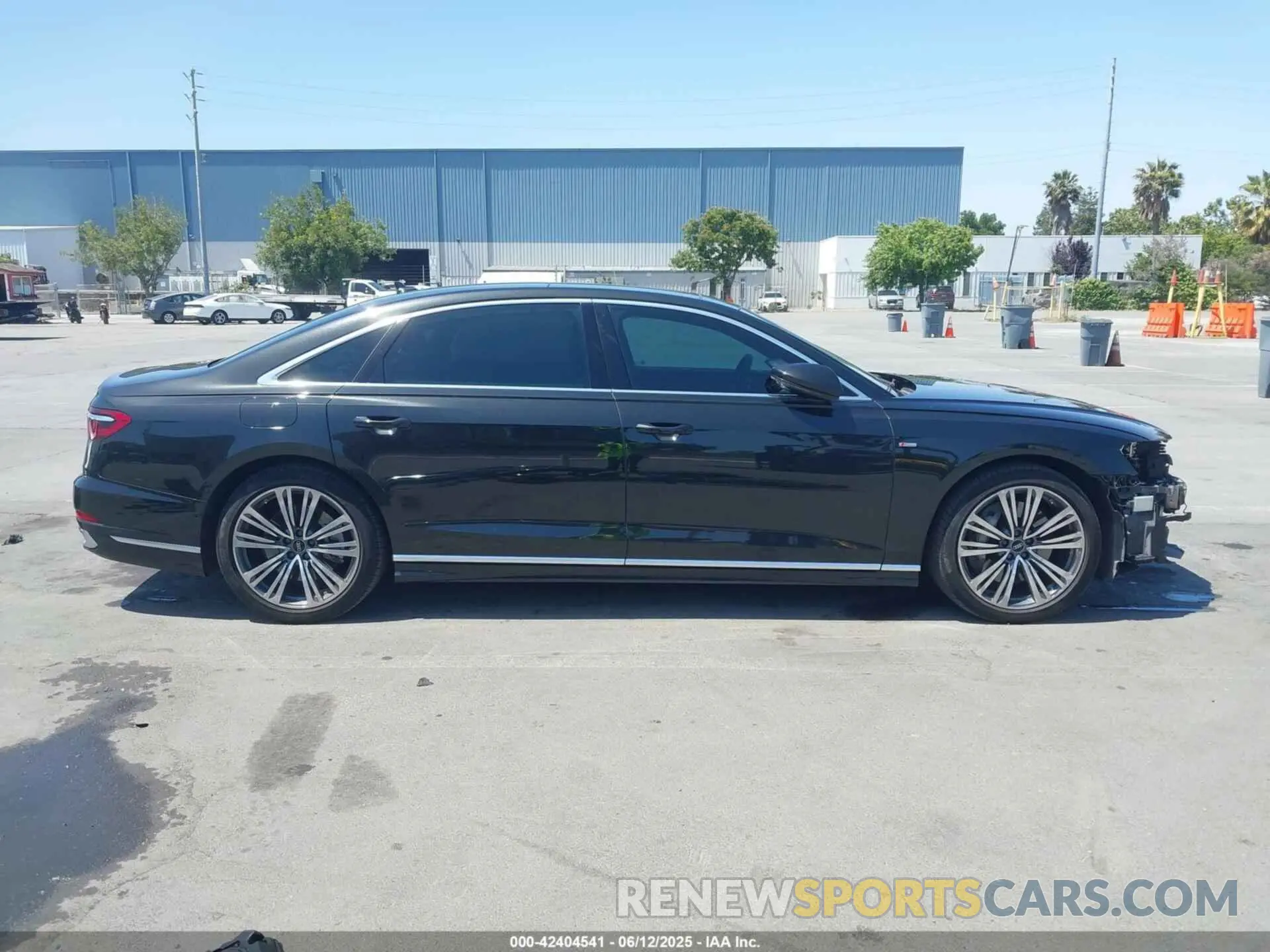 14 Photograph of a damaged car WAULDAF83NN010176 AUDI A8 2022