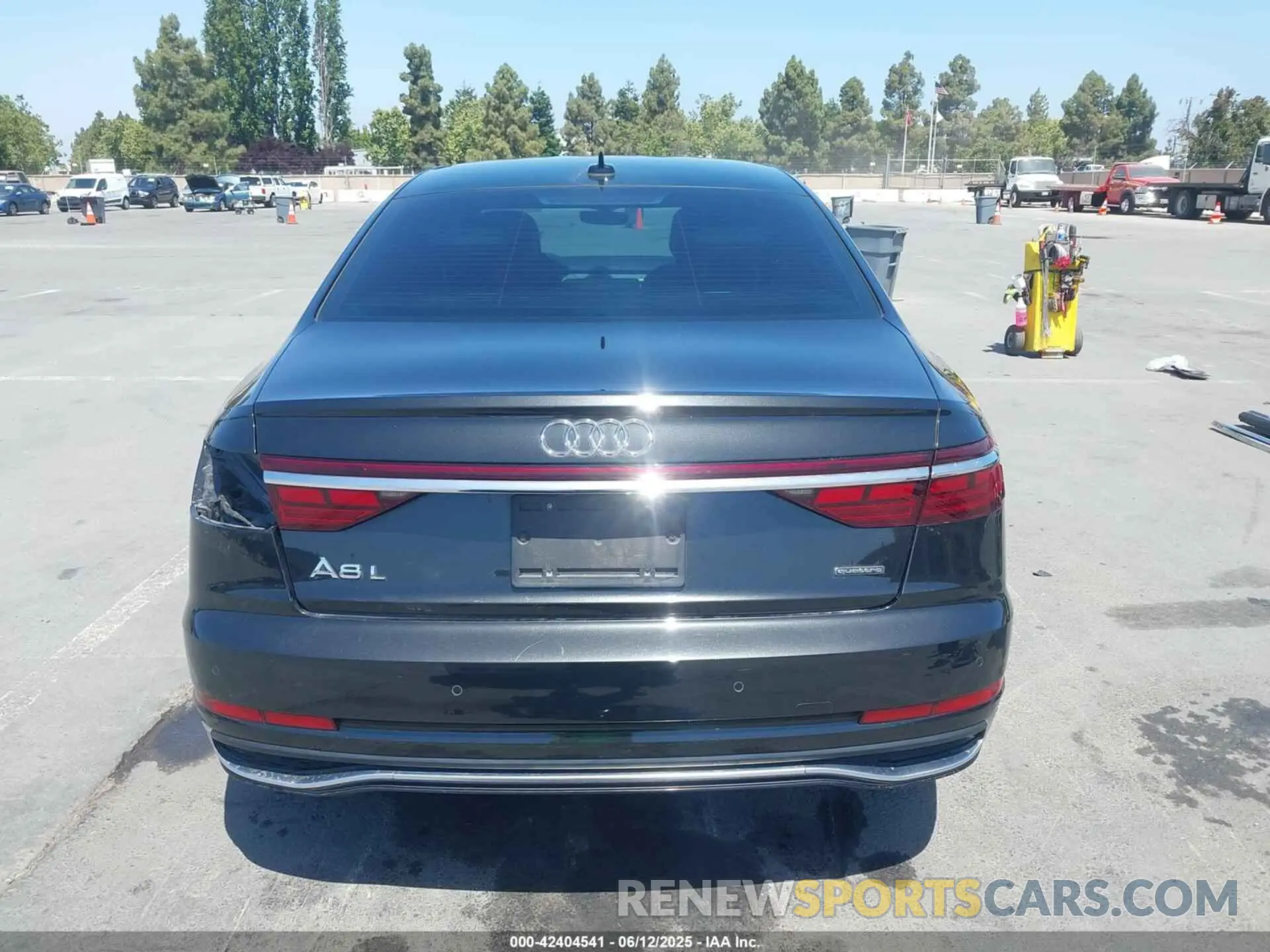 17 Photograph of a damaged car WAULDAF83NN010176 AUDI A8 2022