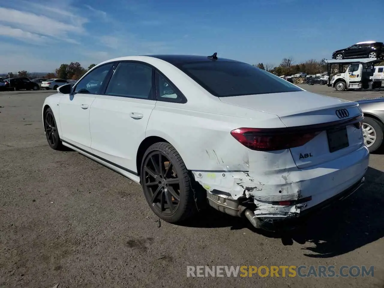2 Photograph of a damaged car WAULDAF85NN000376 AUDI A8 2022
