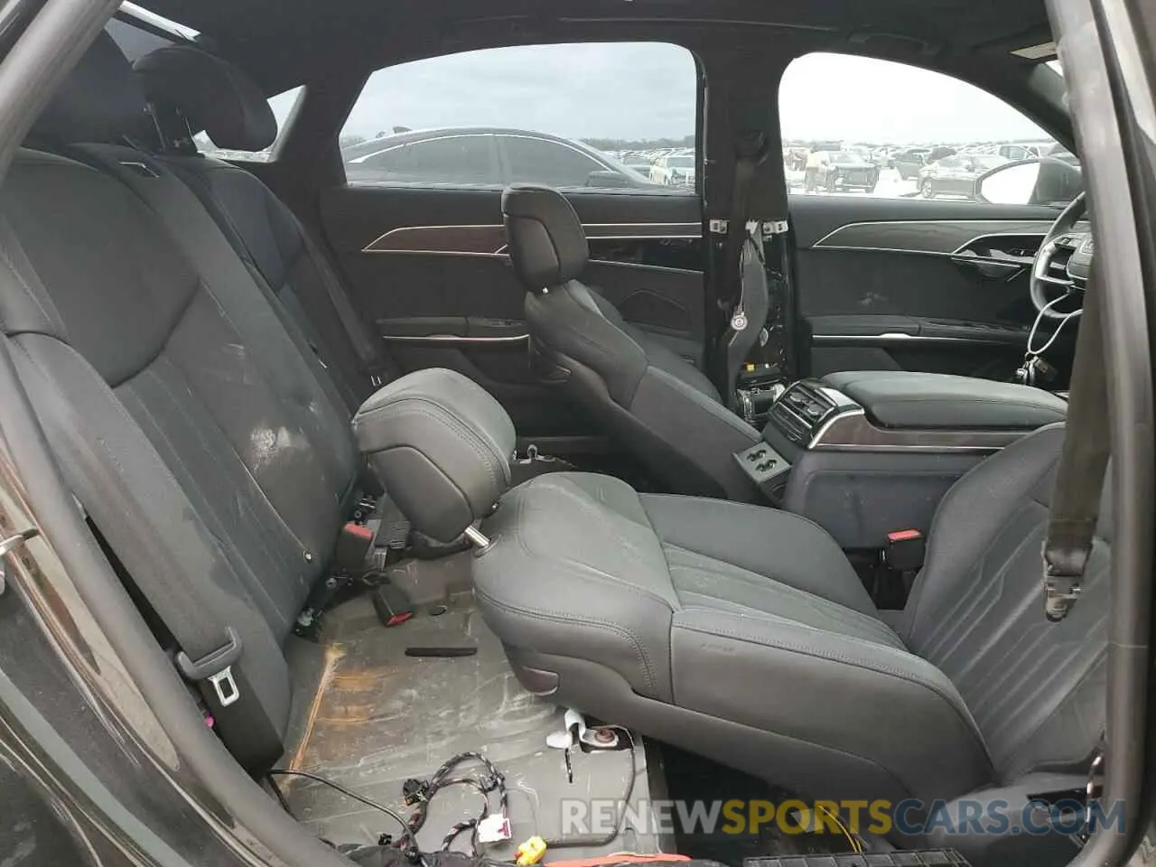 10 Photograph of a damaged car WAULDAF8XNN005475 AUDI A8 2022
