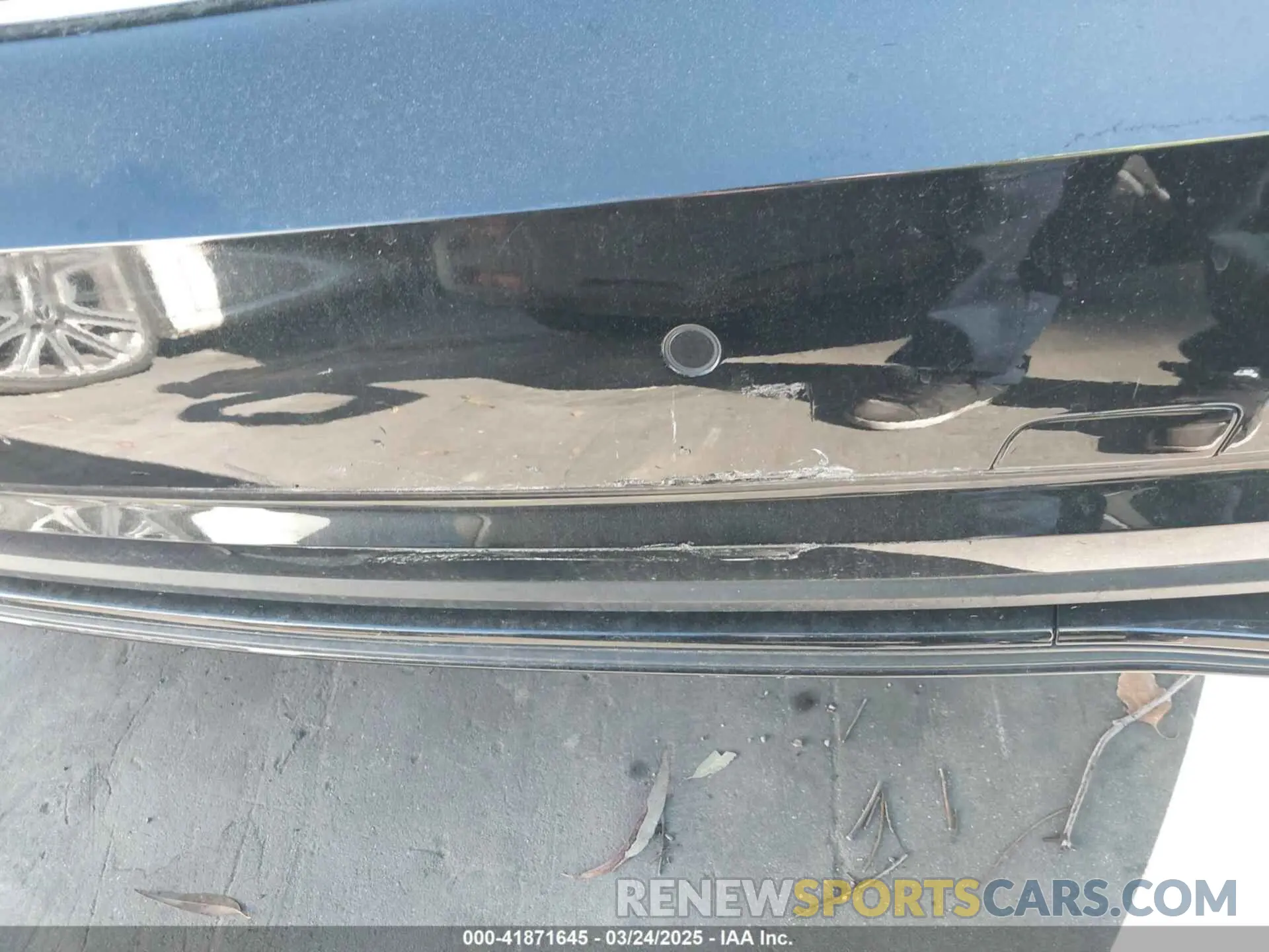 6 Photograph of a damaged car WAULDAF83PN010018 AUDI A8 2023